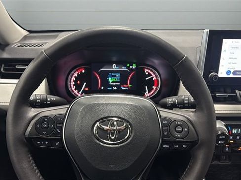 Used 2023 Toyota RAV4 XLE Premium image 20