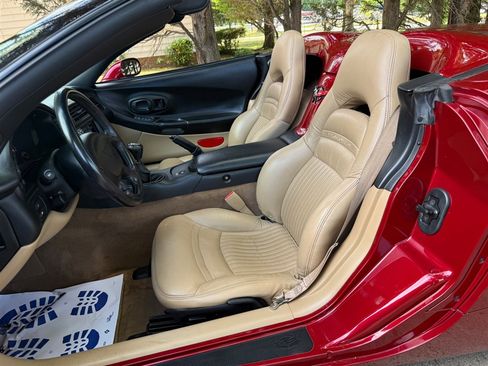 Used 1999 Chevrolet Corvette Convertible w/ Memory Pkg RWD image 47