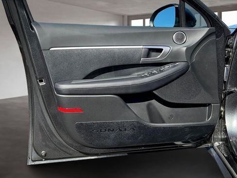 Used 2025 Hyundai Sonata SE image 20