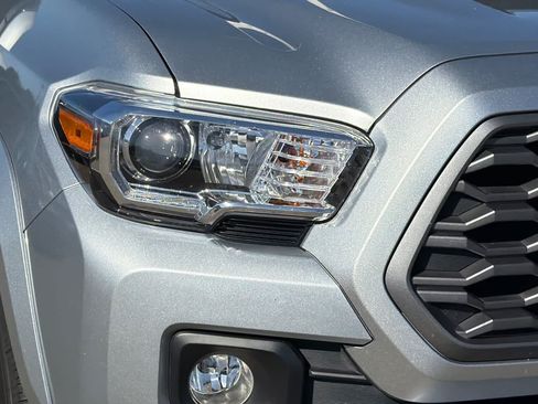 Certified 2023 Toyota Tacoma TRD Sport w/ TRD Premium Sport Package AWD/4WD image 17
