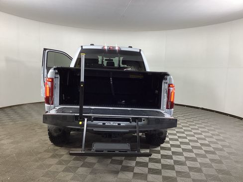 Used 2025 Ford F150 Raptor AWD/4WD image 33