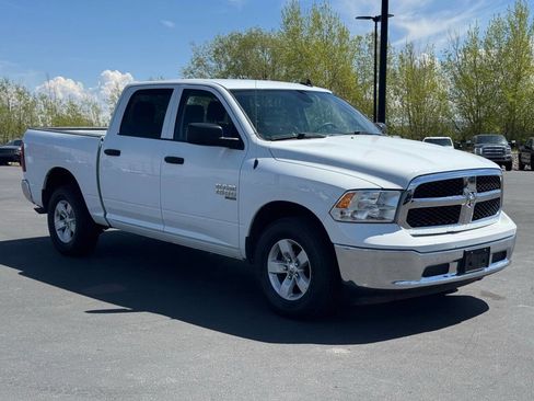 Used 2023 RAM 1500 Classic SLT w/ Electronics Group AWD/4WD image 9