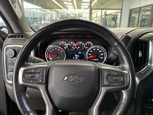 Used 2022 Chevrolet Silverado 1500 LT Trail Boss w/ Convenience Package II AWD/4WD image 9