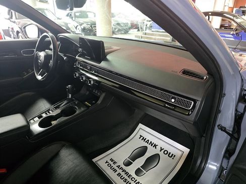 Used 2022 Honda Civic Sport Touring image 13