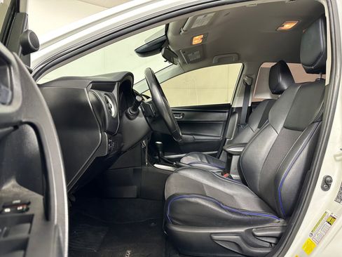 Used 2019 Toyota Corolla SE image 4