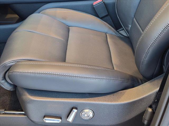 New 2027 Lincoln Navigator Reserve w/ Jet Appearance Package AWD/4WD image 4