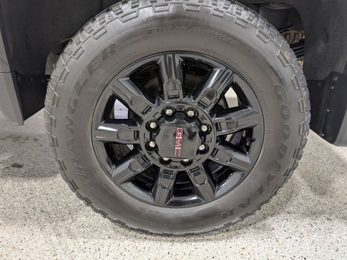 Used 2024 GMC Sierra 3500 AT4 w/ AT4 Premium Plus Package AWD/4WD image 12