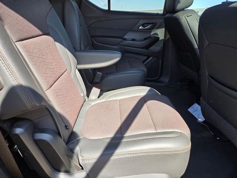 Used 2023 Chevrolet Traverse High Country AWD/4WD image 47