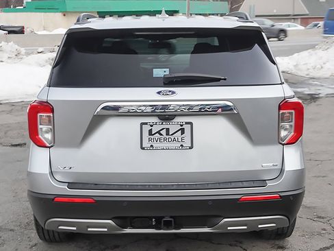 Used 2020 Ford Explorer XLT w/ Equipment Group 202A image 14