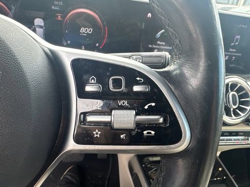 Used 2021 Mercedes-Benz GLB 250 4MATIC image 28