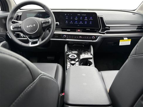 New 2025 Kia Sportage EX image 10