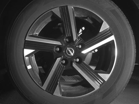 Used 2025 Nissan Sentra SV FWD image 14