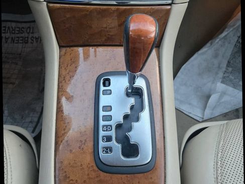 Used 2005 Lexus ES 330 FWD image 24