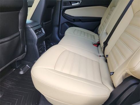Used 2021 Ford Edge SEL w/ Convenience Package image 24