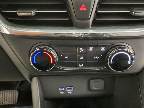 Used 2025 Buick Encore GX Preferred FWD image 26