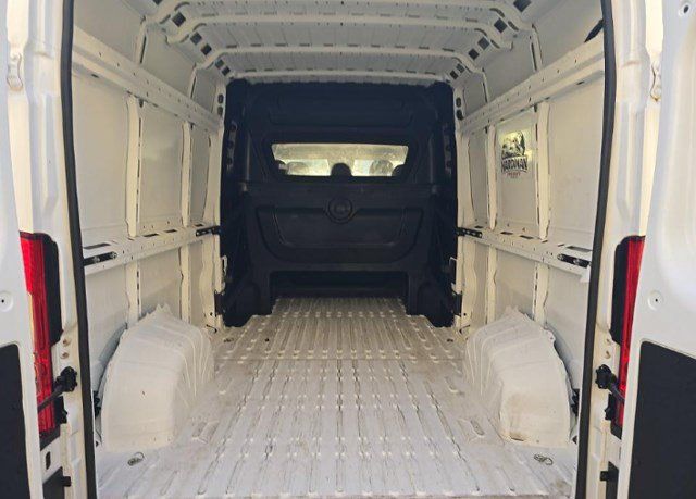 Used 2025 RAM ProMaster 2500 w/ Crew Van Package FWD image 9