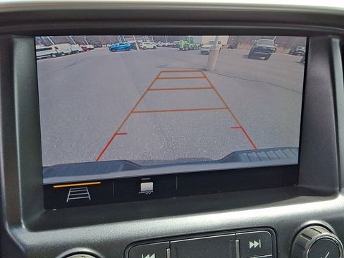Used 2019 Chevrolet Colorado LT AWD/4WD image 18