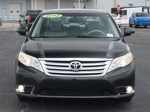 Used 2012 Toyota Avalon FWD image 18