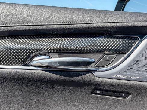 Used 2022 Cadillac XT6 Sport w/ Technology Package image 45