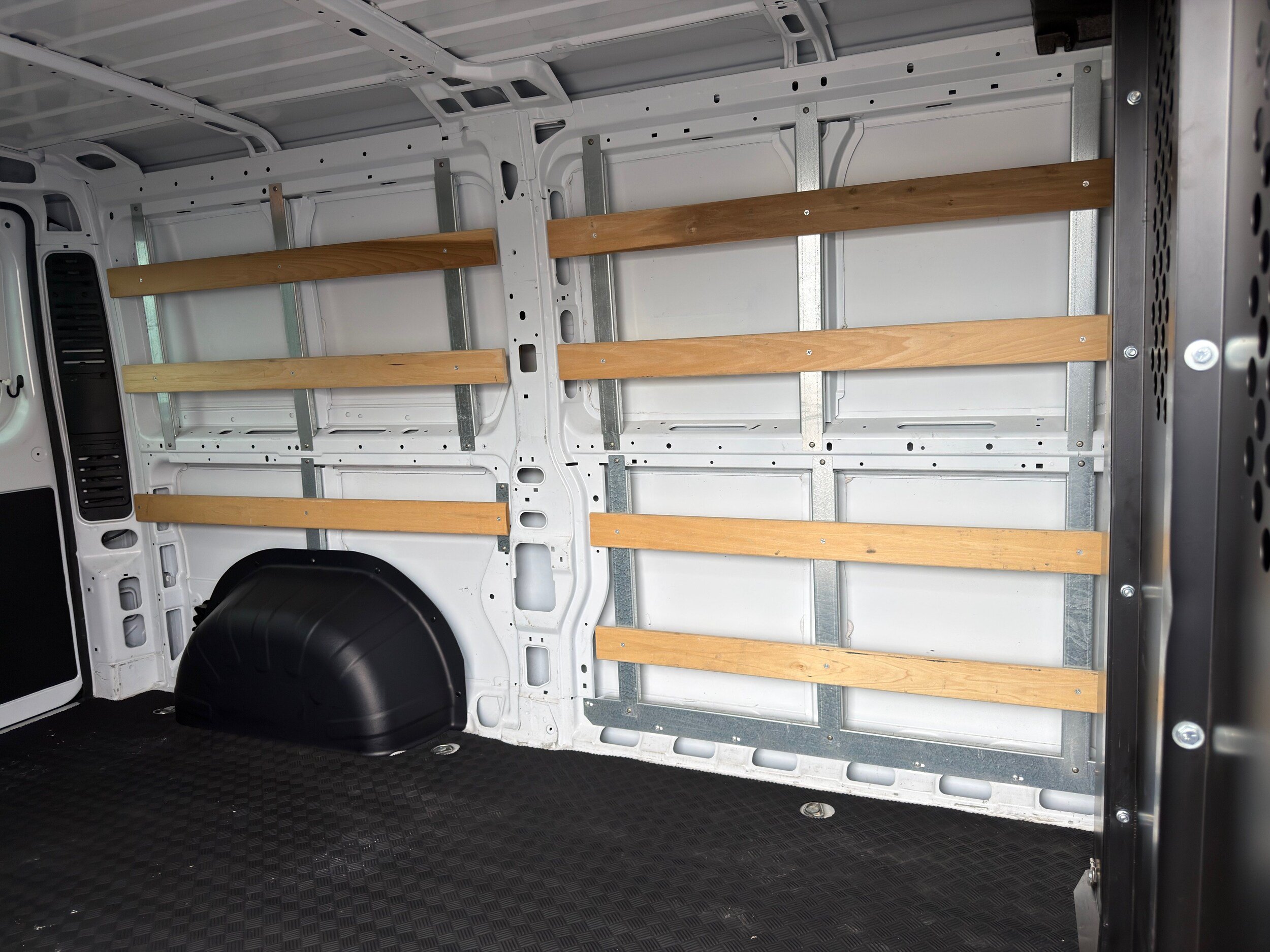 Used 2025 RAM ProMaster 2500 w/ U-Haul Equipment Group FWD image 14