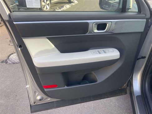 Used 2025 Hyundai Santa Fe SE image 16