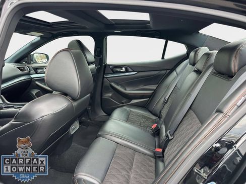 Used 2023 Nissan Maxima SR w/ Sport Mat Group FWD image 11
