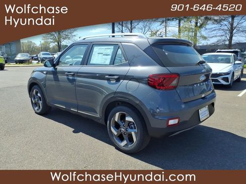 New 2026 Hyundai Venue SEL image 3