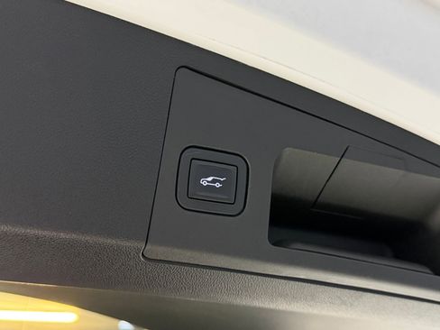 Used 2019 Cadillac XT4 Sport FWD image 43