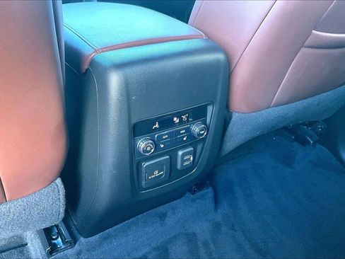 Used 2021 Buick Enclave Avenir w/ Avenir Technology Package AWD/4WD image 15