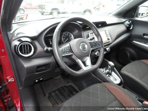 Used 2020 Nissan Kicks SR FWD image 12