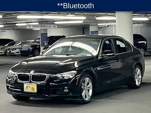 Used 2017 BMW 330i xDrive Sedan AWD/4WD image 5