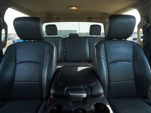 Used 2019 RAM 2500 Tradesman w/ Chrome Appearance Group image 33