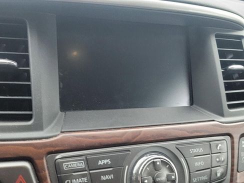 Used 2020 Nissan Pathfinder Platinum image 9