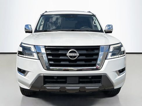 Used 2022 Nissan Armada Platinum w/ Captain's Chairs Package RWD image 3