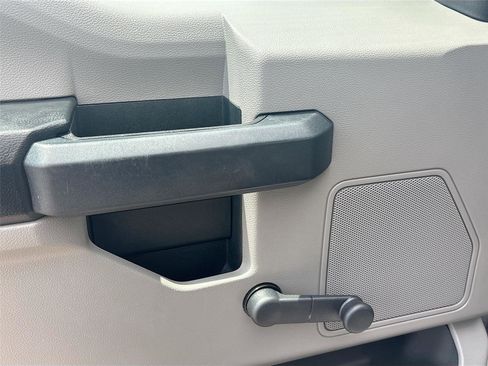 Used 2020 Ford F150 XL w/ Trailer Tow Package image 18