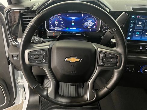 Used 2024 Chevrolet Silverado 3500 LTZ AWD/4WD image 18