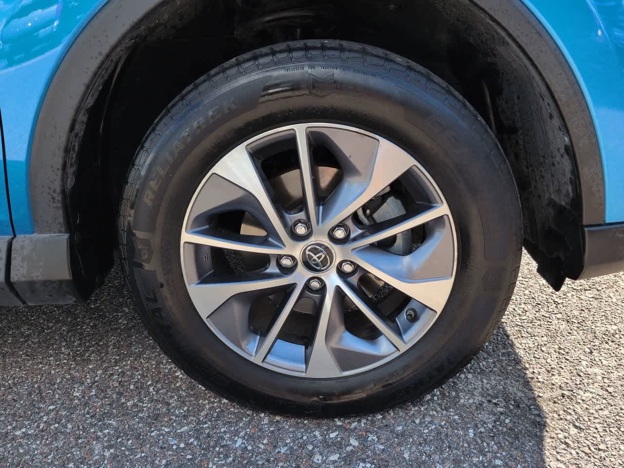 Used 2016 Toyota RAV4 XLE AWD/4WD image 11