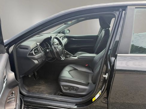 Used 2022 Toyota Camry SE FWD image 22