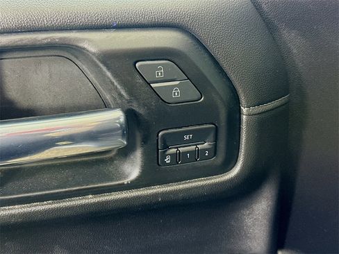 Used 2020 Chevrolet Silverado 1500 LTZ w/ LTZ Premium Package image 20