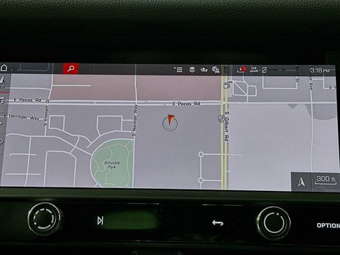 Certified 2025 Porsche Macan image 19