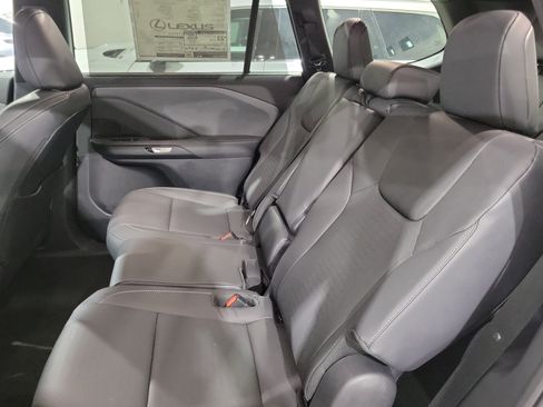 New 2026 Lexus TX 350 AWD image 9