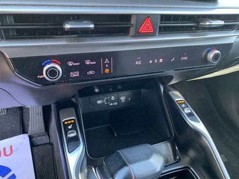 Used 2024 Kia Sorento X-Line EX image 25