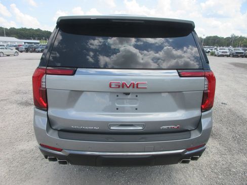 New 2026 GMC Yukon XL AT4 AWD/4WD image 5