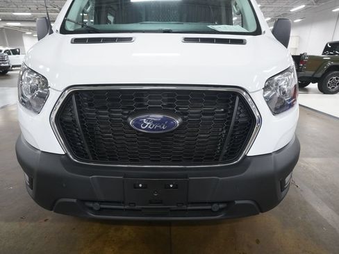 Used 2023 Ford Transit 250 Low Roof AWD w/ Exterior Upgrade Package image 21