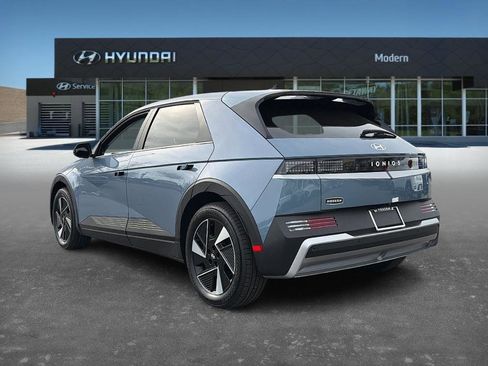 New 2026 Hyundai Ioniq 5 SE image 4
