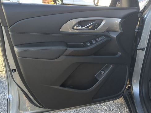Used 2023 Chevrolet Traverse LT w/ LPO, Floor Liner Package image 21