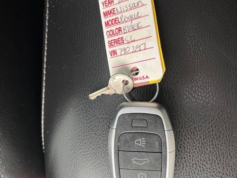 Used 2016 Nissan Rogue SL w/ SL Premium Package FWD image 45