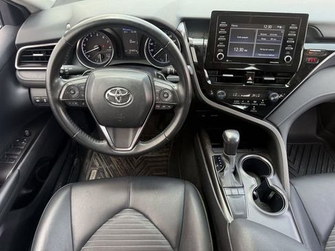 Used 2024 Toyota Camry SE FWD image 11