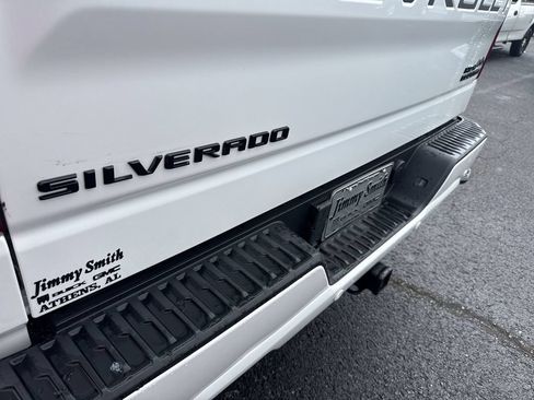 Certified 2025 Chevrolet Silverado 1500 High Country w/ Technology Package AWD/4WD image 39