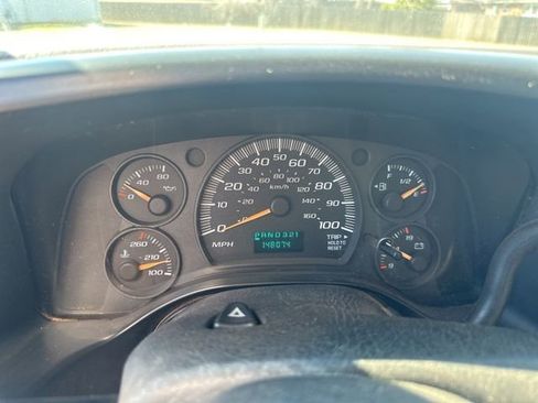 Used 2004 Chevrolet Express 3500 RWD image 12